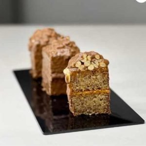 Финансье Сникерс (Мария Манахова)